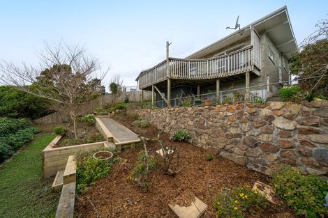 Photo of property in 17 Silverbirch Grove, Churton Park, Wellington, 6037