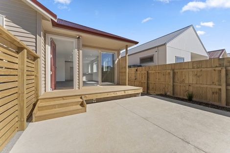 Photo of property in 4/5 Westminster Road, Wainuiomata, Lower Hutt, 5014