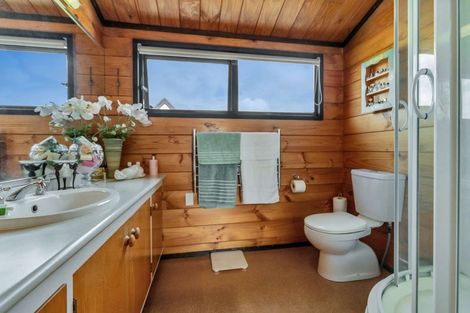 Photo of property in 16 Rostrevor Place, Tihiotonga, Rotorua, 3015