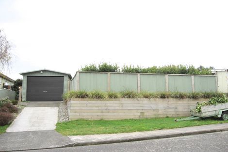 Photo of property in 11 Gavin Road, Raumati Beach, Paraparaumu, 5032