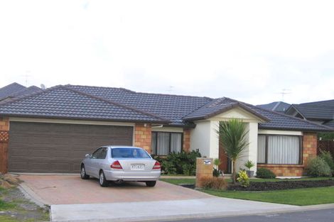 Photo of property in 10 Kalmore Place, Flat Bush, Auckland, 2016