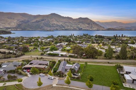 Photo of property in 22 Greenbelt Place, Wanaka, 9305