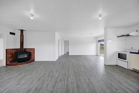 Photo of property in 124 Kahouri Road, Midhirst, Stratford, 4394