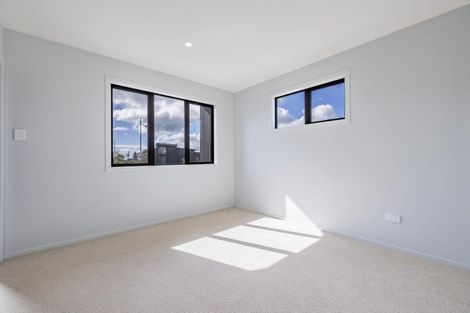 Photo of property in 2a Nerita Place, Long Bay, Auckland, 0630