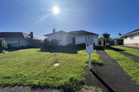 Photo of property in 7 Norma Avenue, Te Atatu South, Auckland, 0610