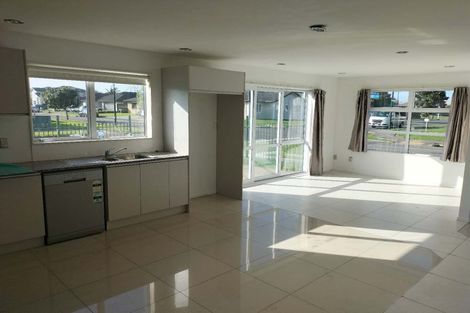 Photo of property in 10 Peerless Avenue, Takanini, 2112