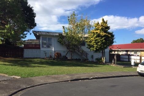 Photo of property in 4 Longbill Place, Glendene, Auckland, 0602