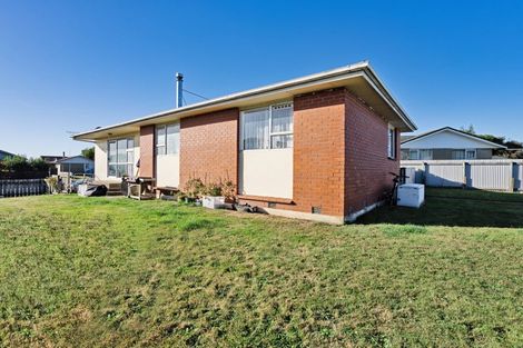 Photo of property in 20 Argyle Street, Kew, Invercargill, 9812