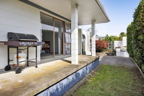 Photo of property in 15 Kauri Street, Inglewood, 4330