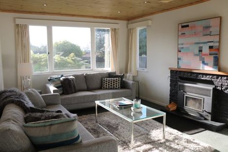 Photo of property in 28 Charles Road, Hannahs Bay, Rotorua, 3010