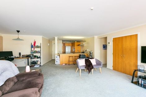 Photo of property in Endeavour Apartments, 6/125 Thorndon Quay, Pipitea, Wellington, 6011