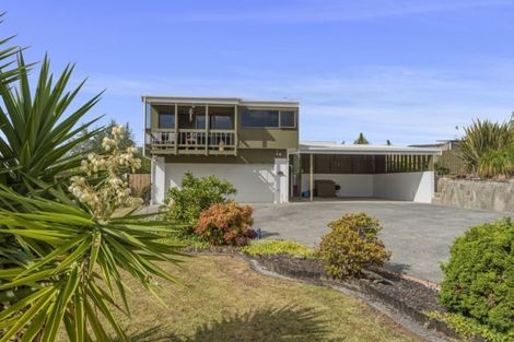 Photo of property in 27 Memorial Drive, Parahaki, Whangarei, 0112
