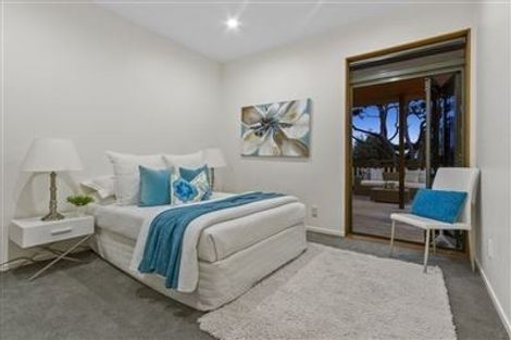 Photo of property in 9 The Knoll, Greenhithe, Auckland, 0632