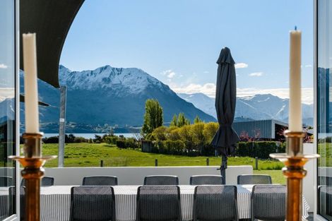 Photo of property in 302 Beacon Point Road, Wanaka, 9305