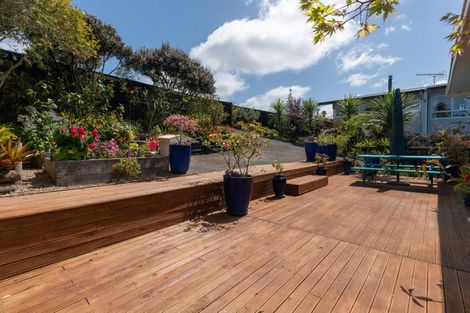 Photo of property in 1/18 Sealy Road, Torbay, Auckland, 0630