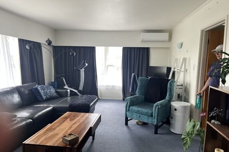 Photo of property in 1/24 Gordon Avenue, Milford, Auckland, 0620