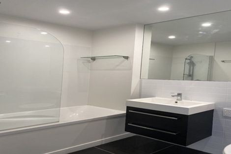 Photo of property in 3/2 Stone Street, Miramar, Wellington, 6022