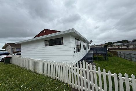 Photo of property in 3/1 Rebecca Rise, Weymouth, Auckland, 2103