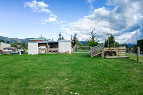 Photo of property in 17 Bakers Road, Waimate, 7978