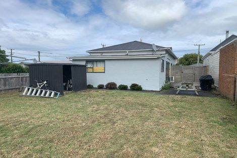 Photo of property in 27 Cutten Street, South Dunedin, Dunedin, 9012