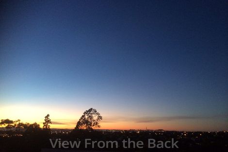 Photo of property in 1/13 Target Road, Totara Vale, Auckland, 0629