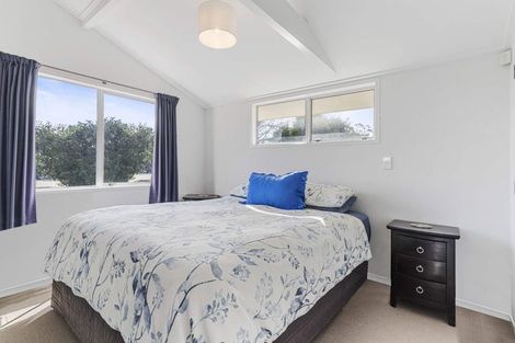 Photo of property in 24 Hyperion Drive, Randwick Park, Auckland, 2105