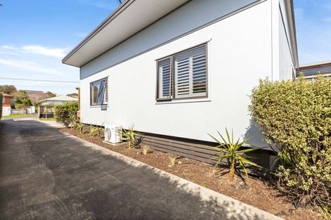 Photo of property in 88a Pioneer Road, Moturoa, New Plymouth, 4310
