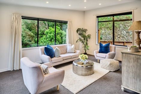 Photo of property in 13 Postgate Drive, Whitby, Porirua, 5024