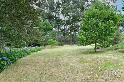 Photo of property in 1708 South Head Road, South Head, Helensville, 0874