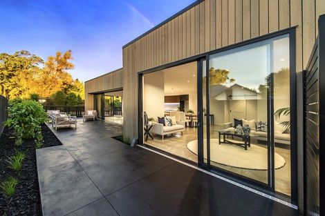 Photo of property in 31 Irvines Track, Halswell, Christchurch, 8025