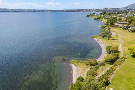 Photo of property in 8 Kuiwai Drive, Rainbow Point, Taupo, 3330