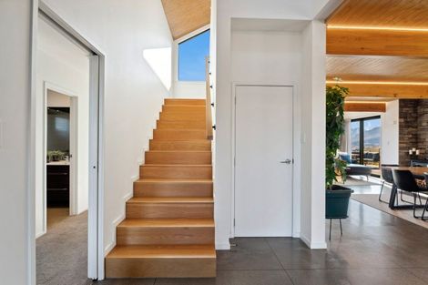 Photo of property in 28 Falconer Rise, Jacks Point, Queenstown, 9371