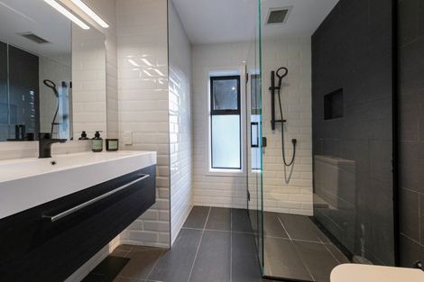 Photo of property in 20 Makomako Road, Wanaka, 9305