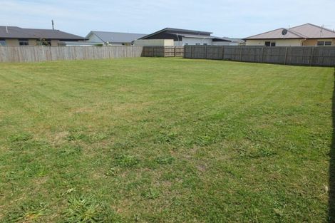 Photo of property in 6 Oxnam Place, Foxton Beach, Foxton, 4815