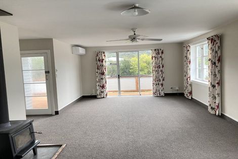 Photo of property in 146 Waikawa Road, Picton, 7220