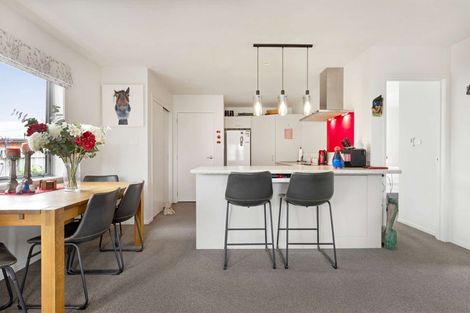 Photo of property in 11 Kamahi Crescent, Papamoa Beach, Papamoa, 3118