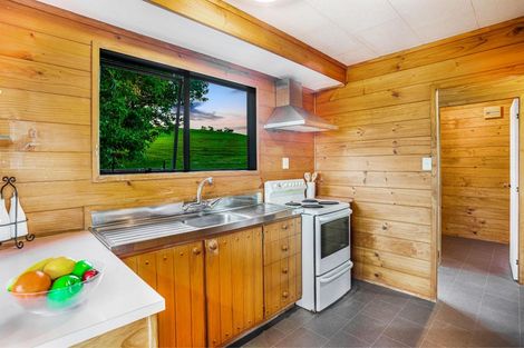 Photo of property in 2/22 Elizabeth Drive, West Harbour, Auckland, 0618