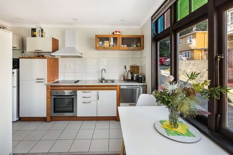 Photo of property in 146a Aro Street, Aro Valley, Wellington, 6021