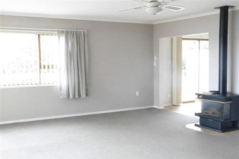 Photo of property in 36 Okura River Road, Okura, Albany, 0792