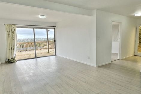 Photo of property in 575 East Coast Road, Browns Bay, Auckland, 0630