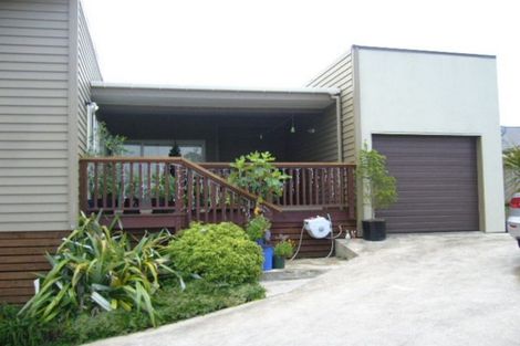Photo of property in 81a Percy Kinsman Crescent, Riverstone Terraces, Upper Hutt, 5018