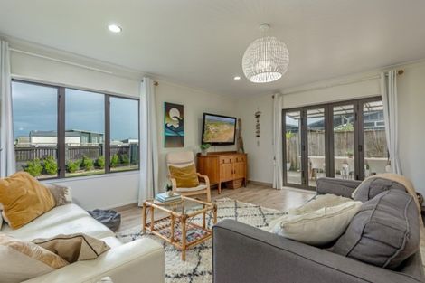 Photo of property in 250 Park Avenue, Waitarere Beach, Levin, 5510