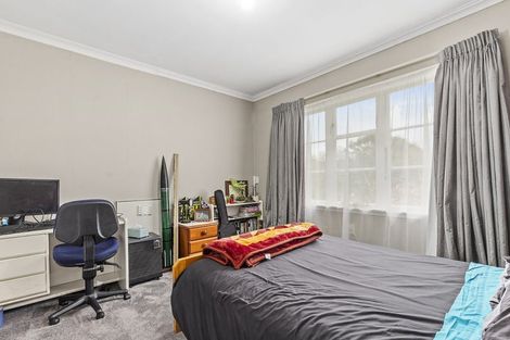 Photo of property in 18 Tawa Terrace, Tawa, Wellington, 5028
