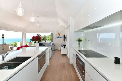 Photo of property in 110 Vipond Road, Stanmore Bay, Whangaparaoa, 0932