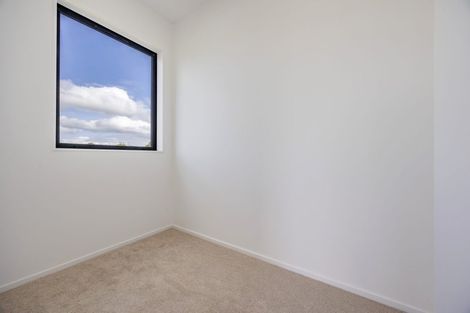 Photo of property in 1a Edward Avenue, Orewa, 0931