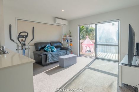 Photo of property in 28 Paragon Avenue, Beach Haven, Auckland, 0626