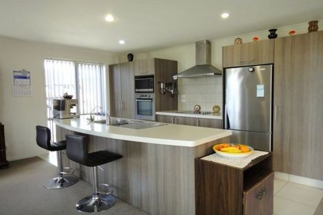 Photo of property in 4 Wai Place, One Tree Point, 0118