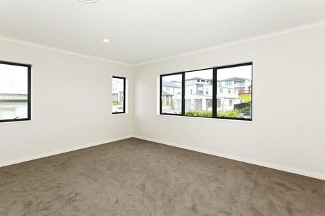 Photo of property in 6 Greenlink Rise, Long Bay, Auckland, 0630