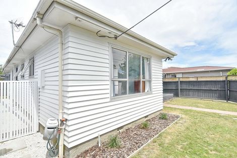 Photo of property in 242 Mairehau Road, Burwood, Christchurch, 8083