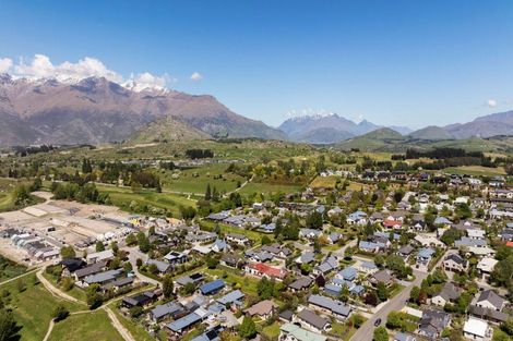 Photo of property in 12 Alexander Place, Arrowtown, 9302